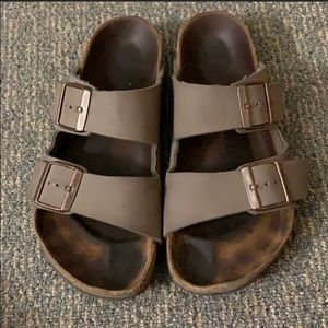 Birkenstocks in size 37 (women’s 7/7.5)